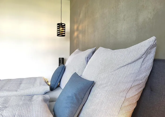 Schlossterrassen 8a * Pouch